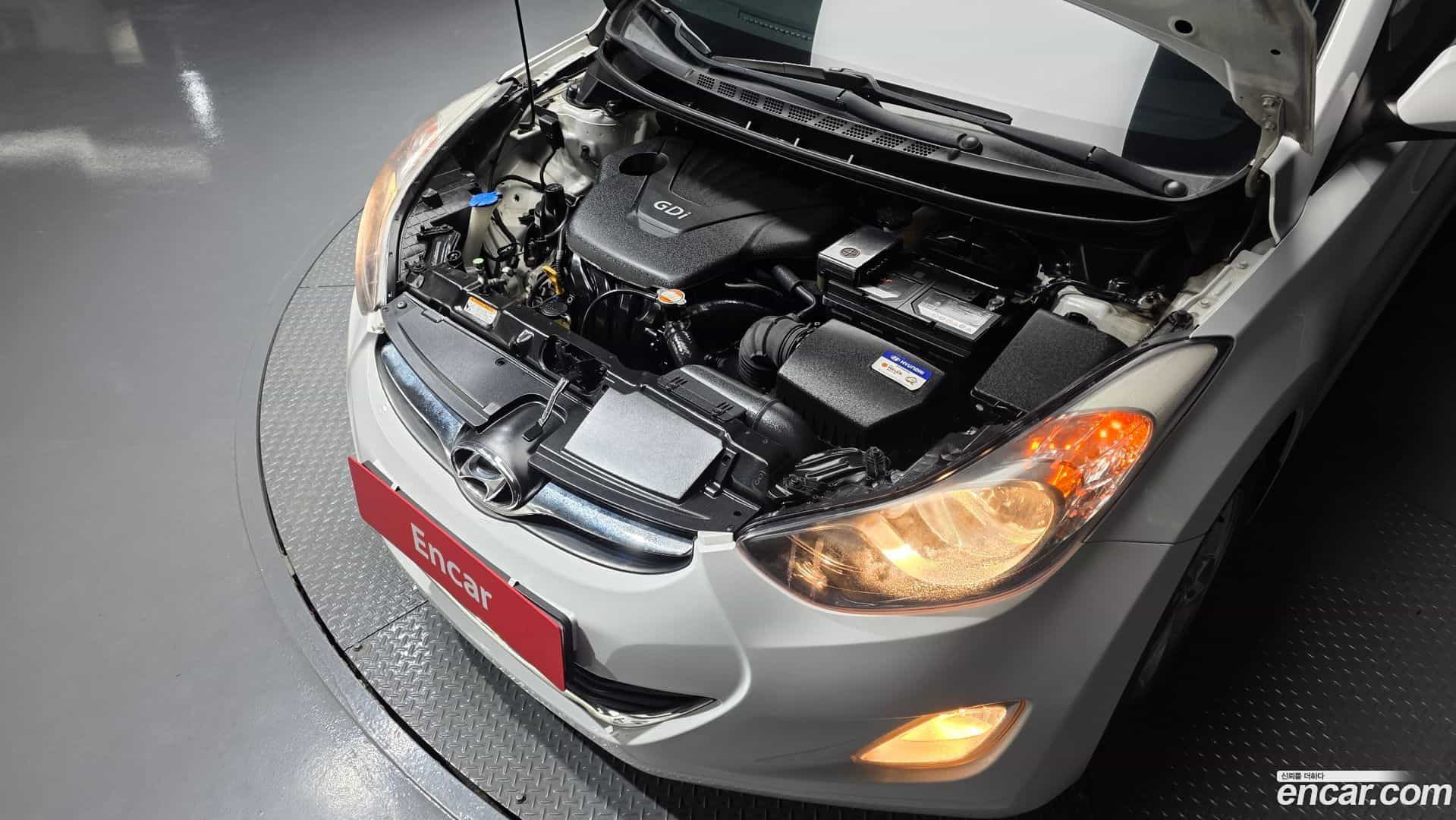 AVANTE Hyundai 2011.2-OUTER-006