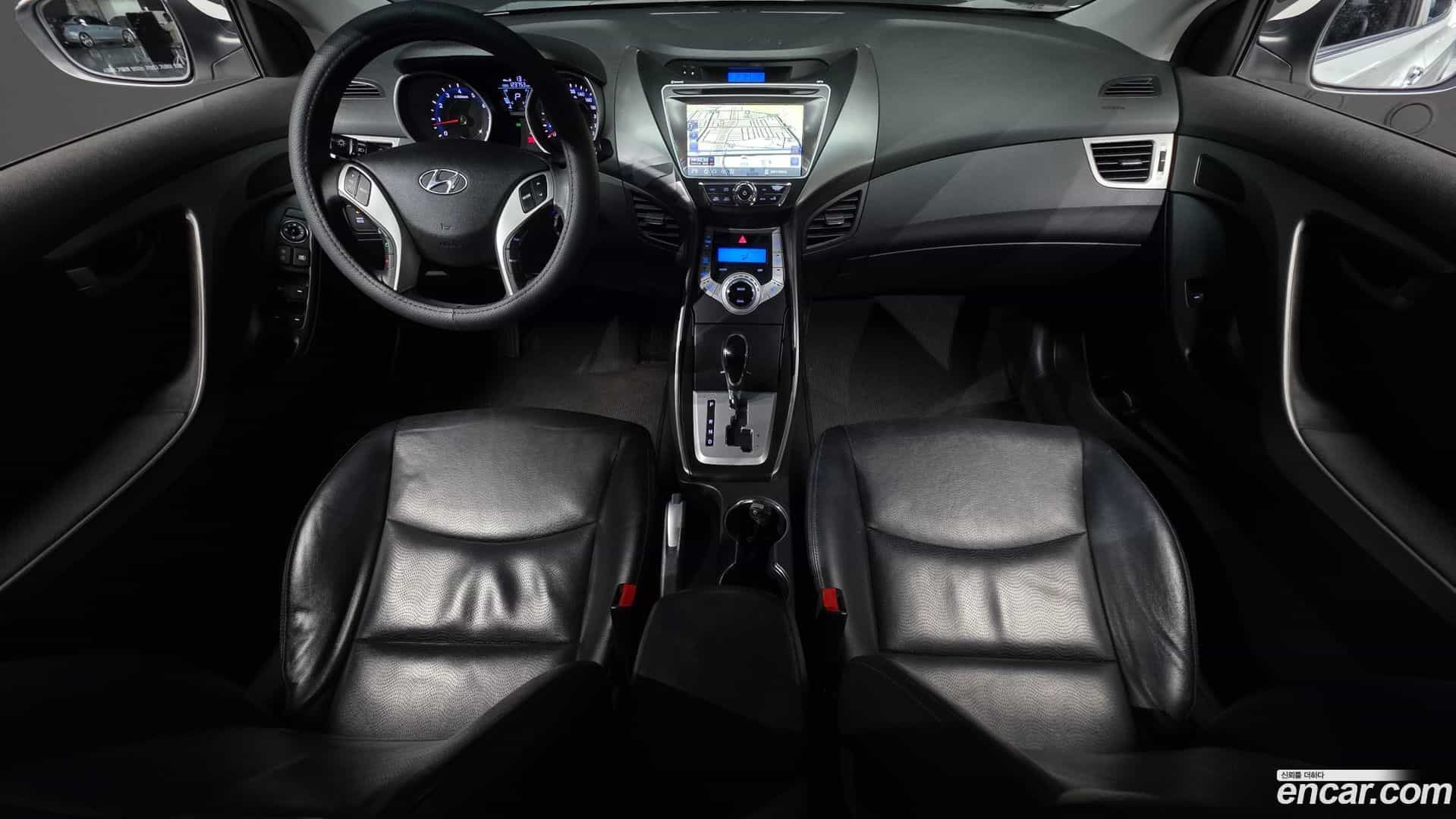 AVANTE Hyundai 2011.2-INNER-007