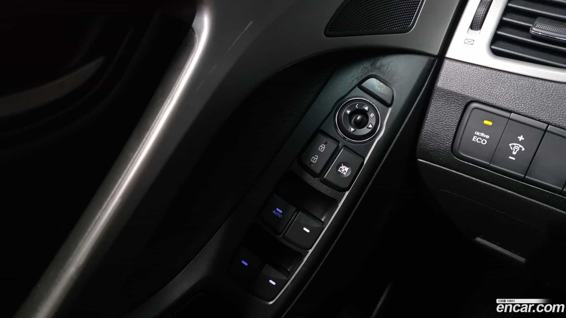 AVANTE Hyundai 2011.2-OPTION-018