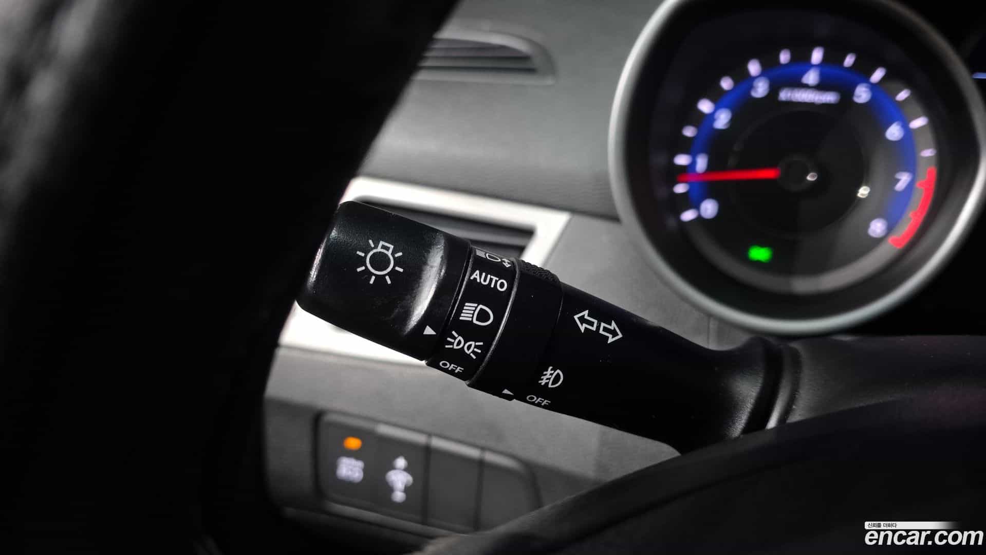 AVANTE Hyundai 2011.2-OPTION-020