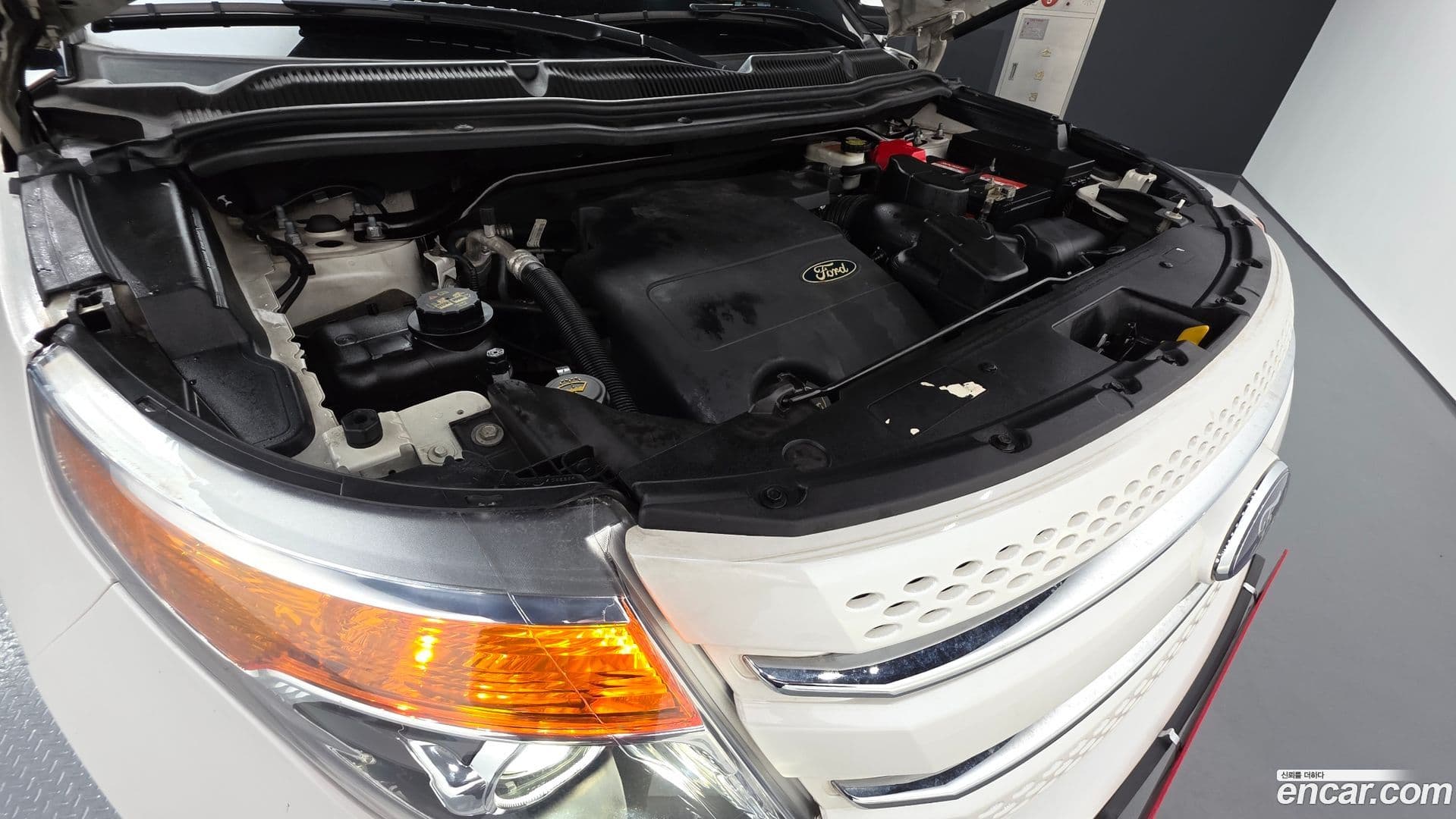 Main__Slider__Photo:Explorer Ford 2015.2-5