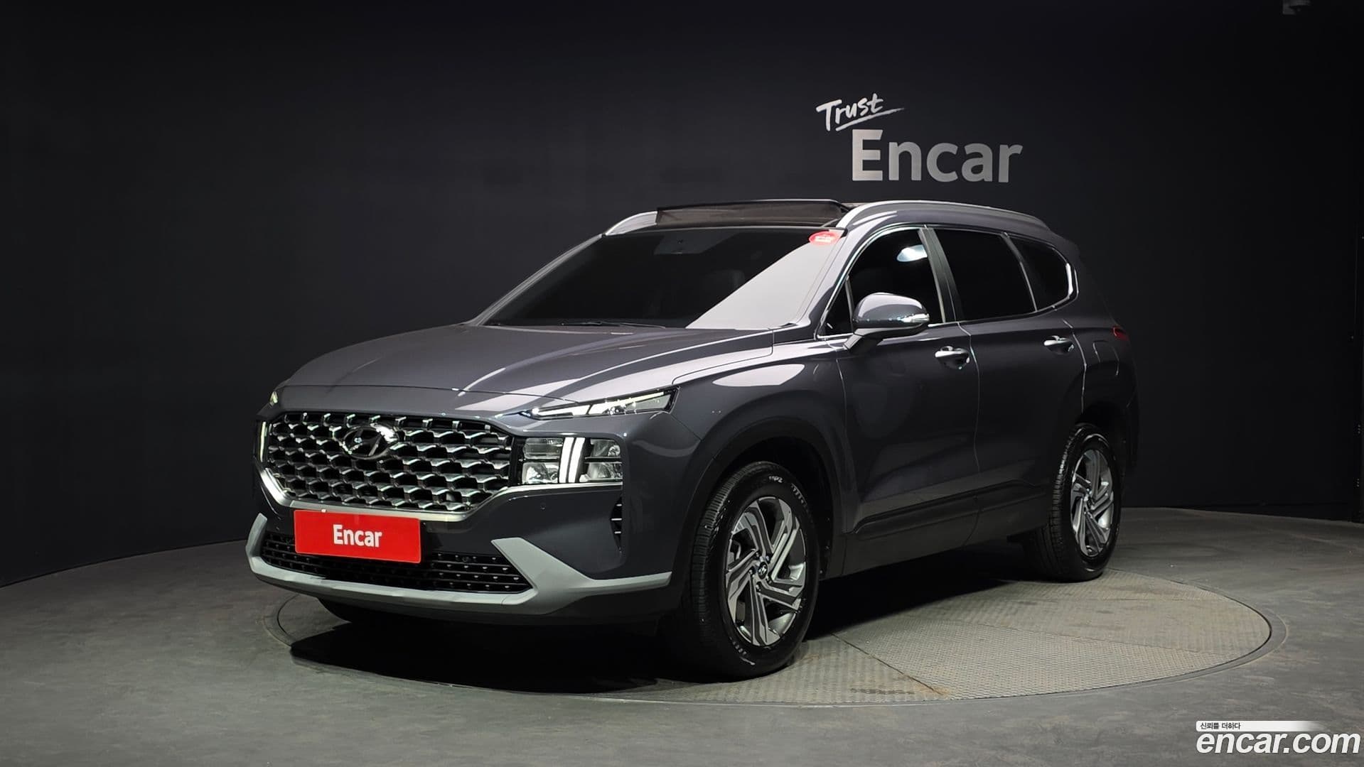 Main__Slider__Photo:Santafe Hyundai 2022.10-0