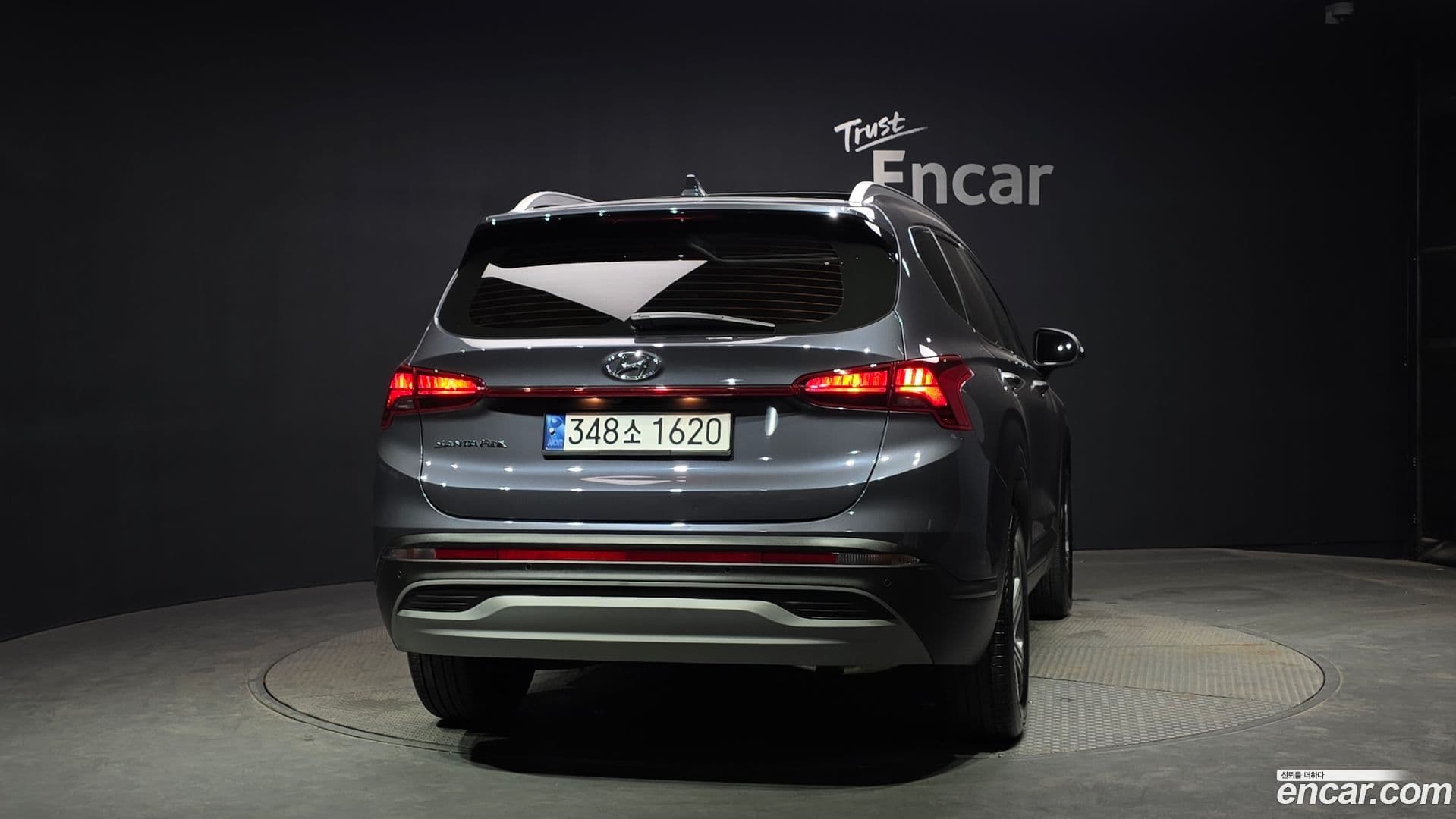 Main__Slider__Photo:Santafe Hyundai 2022.10-3