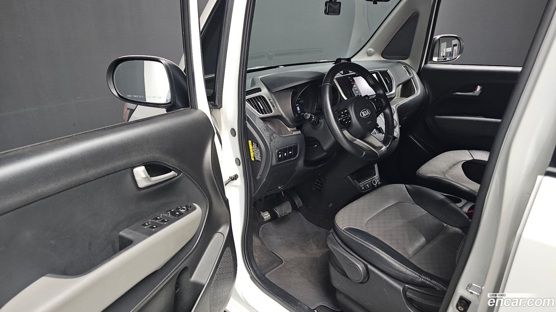 Main__Slider__Photo:RAY Kia 2021.6-10