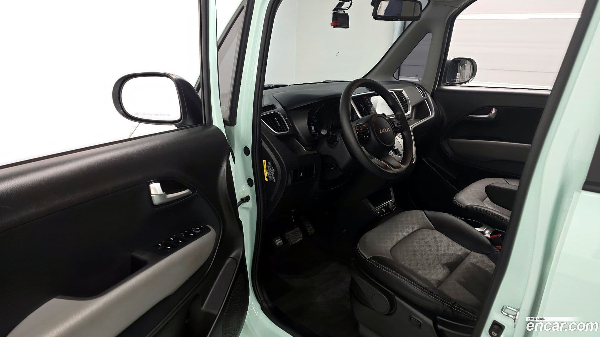 Main__Slider__Photo:RAY Kia 2022.2-9