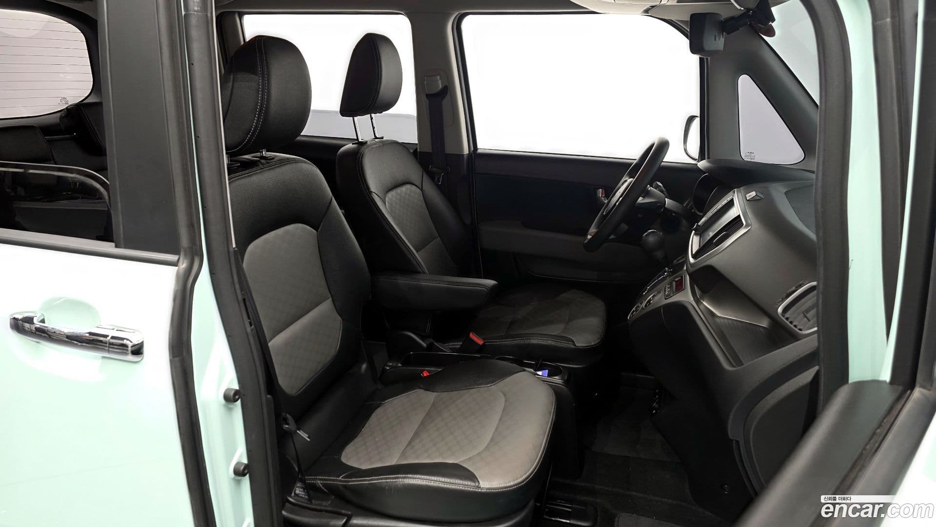 Main__Slider__Photo:RAY Kia 2022.2-10