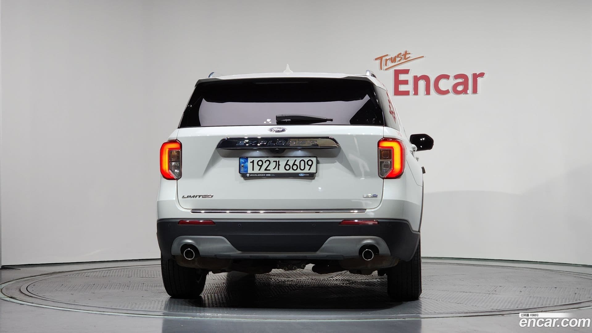 Main__Slider__Photo:Explorer Ford 2020.4-3