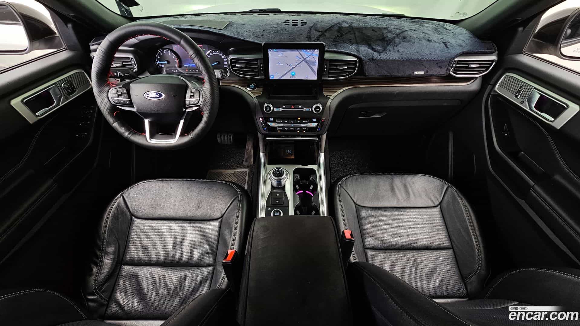 Explorer Ford 2020.4-INNER-007