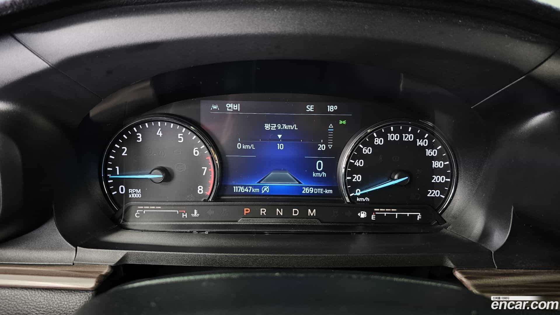 Explorer Ford 2020.4-INNER-008