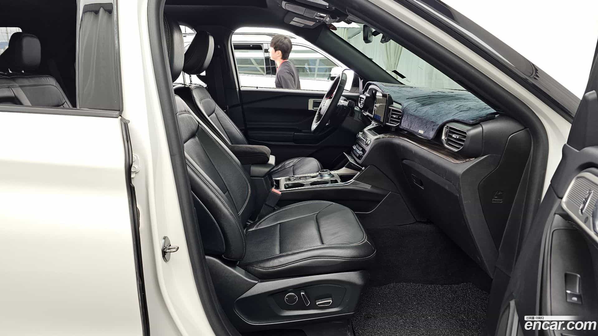 Explorer Ford 2020.4-OPTION-015