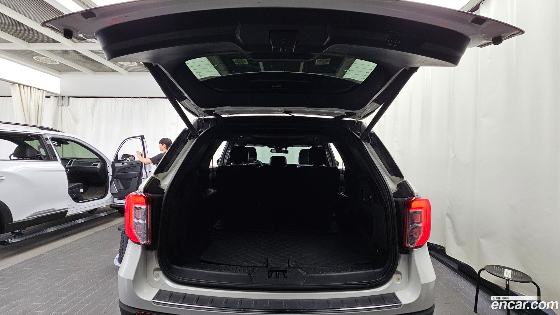 Main__Slider__Photo:Explorer Ford 2020.4-19