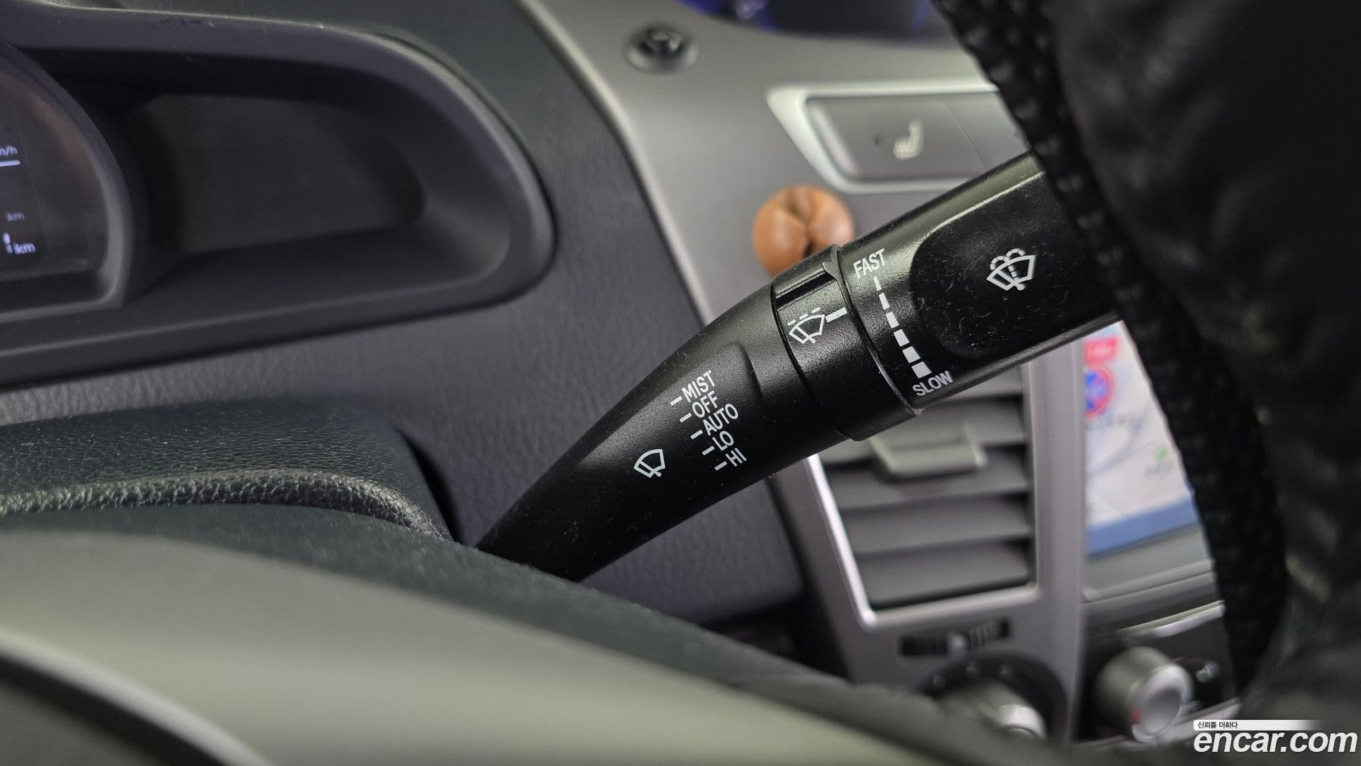 Main__Slider__Photo:KORANDO KG_Mobility_Ssangyong 2015.9-17