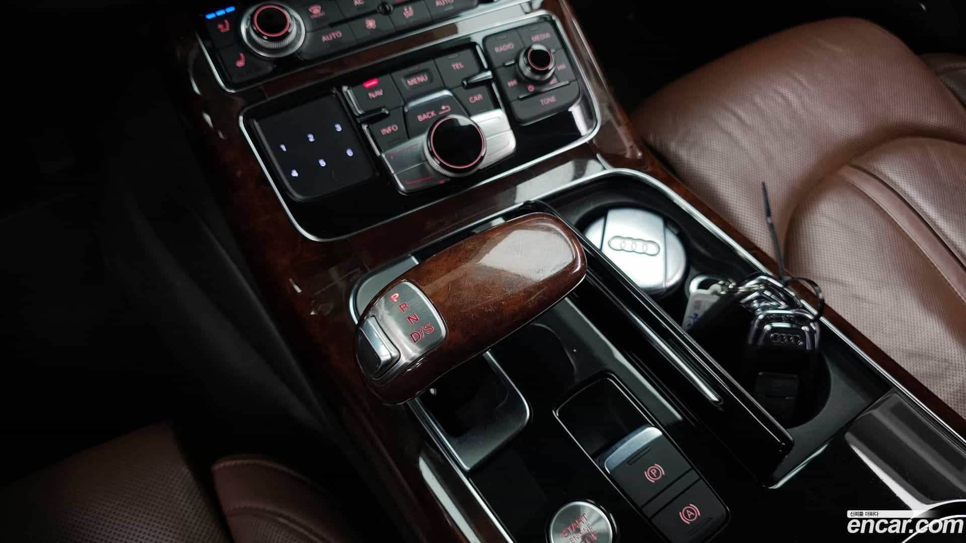 A8 Audi 2012.2-INNER-009