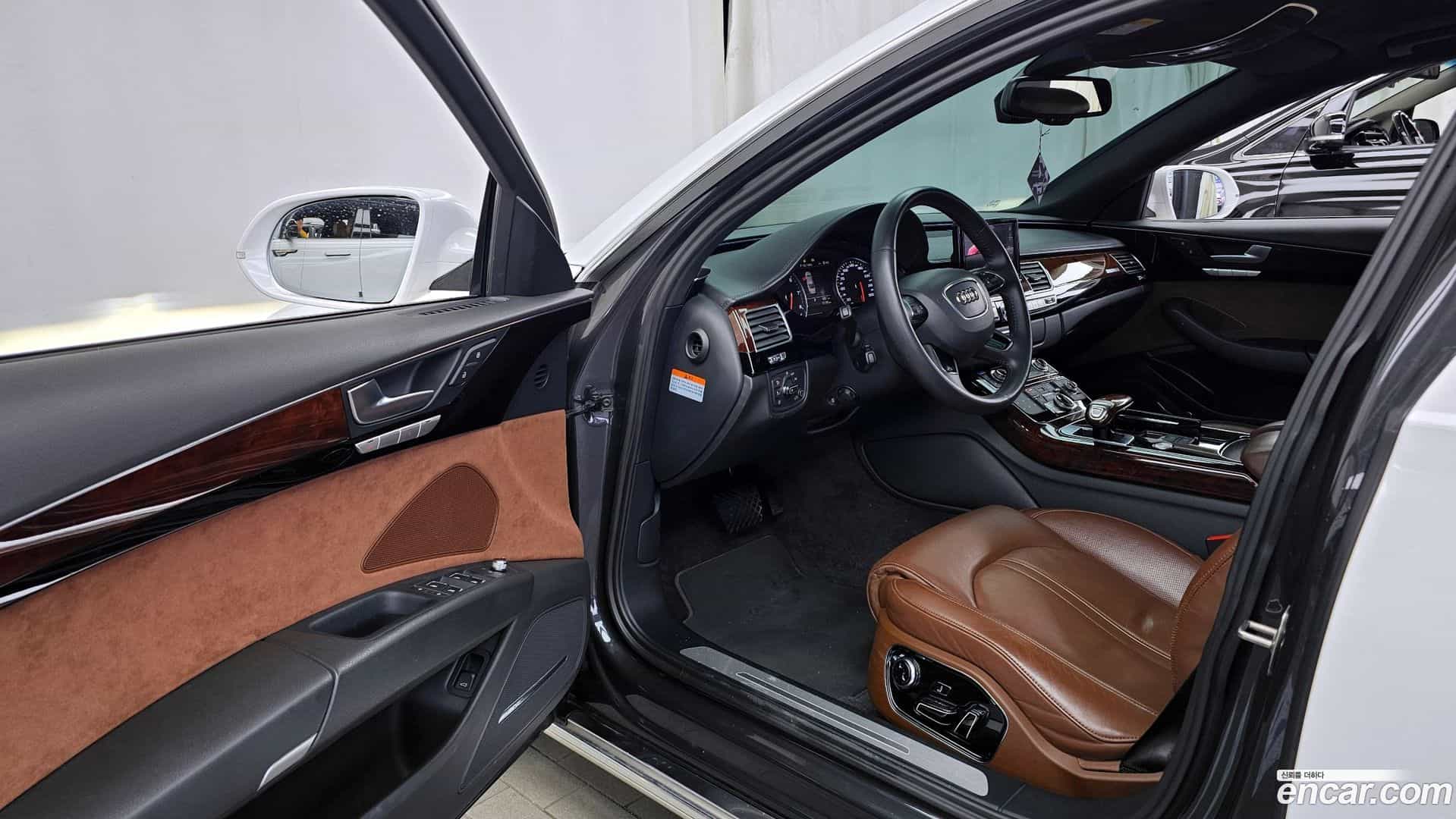 A8 Audi 2012.2-INNER-010