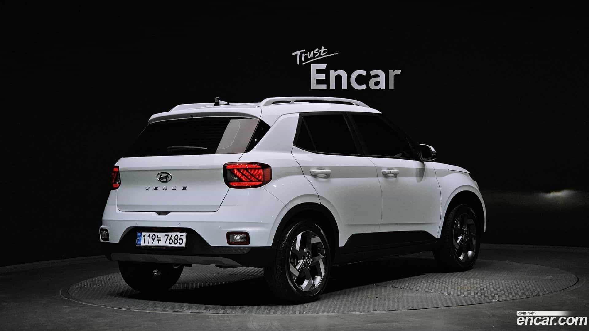 Venue Hyundai 2021.4-OUTER-002