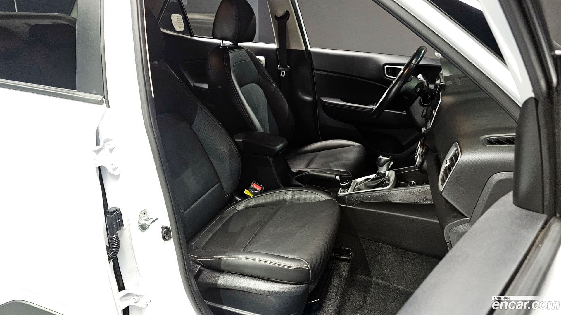 Main__Slider__Photo:Venue Hyundai 2021.4-9