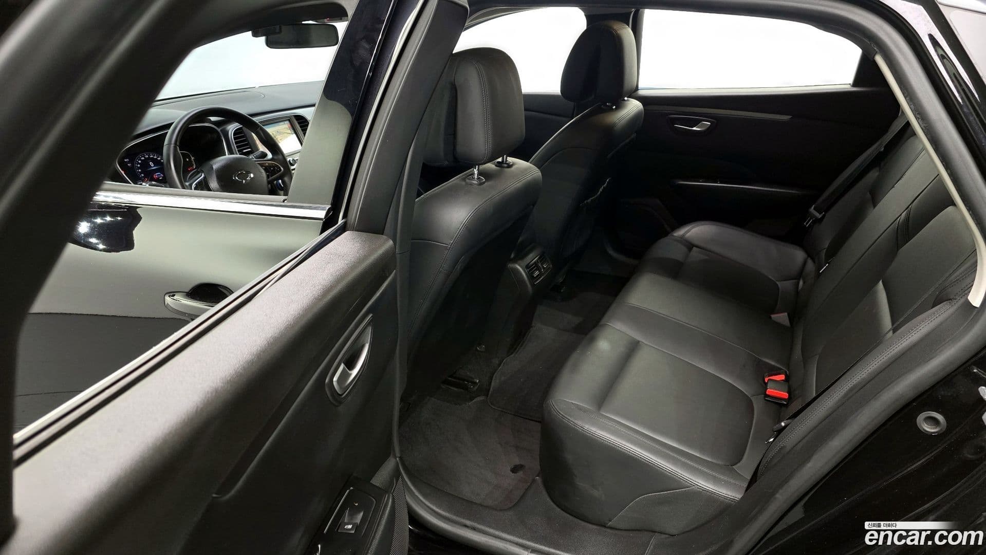 Main__Slider__Photo:SM6 Renault-KoreaSamsung 2021.0-10