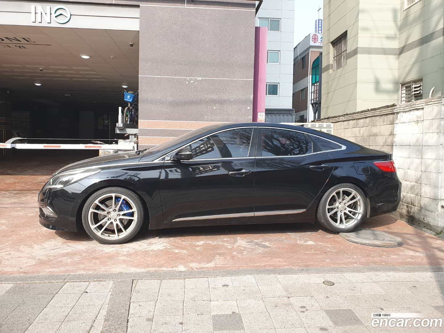 Grandeur Hyundai 2015.9-OUTER-002