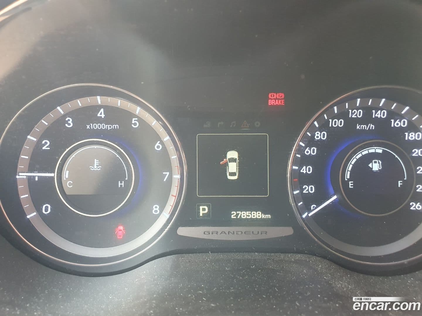 Main__Slider__Photo:Grandeur Hyundai 2015.9-6