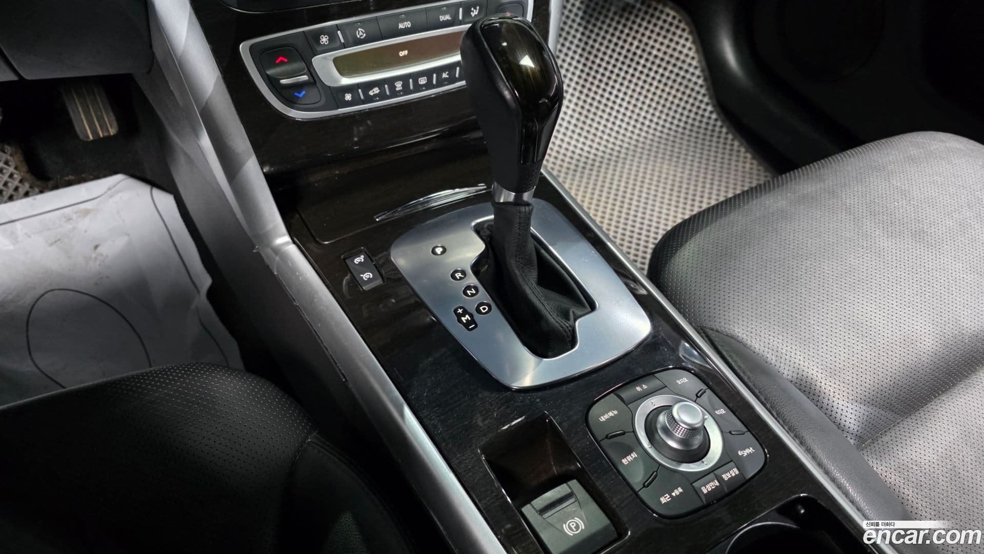 Main__Slider__Photo:SM5 Renault-KoreaSamsung 2014.3-8