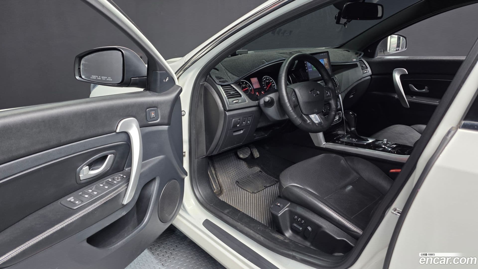 Main__Slider__Photo:SM5 Renault-KoreaSamsung 2014.3-9