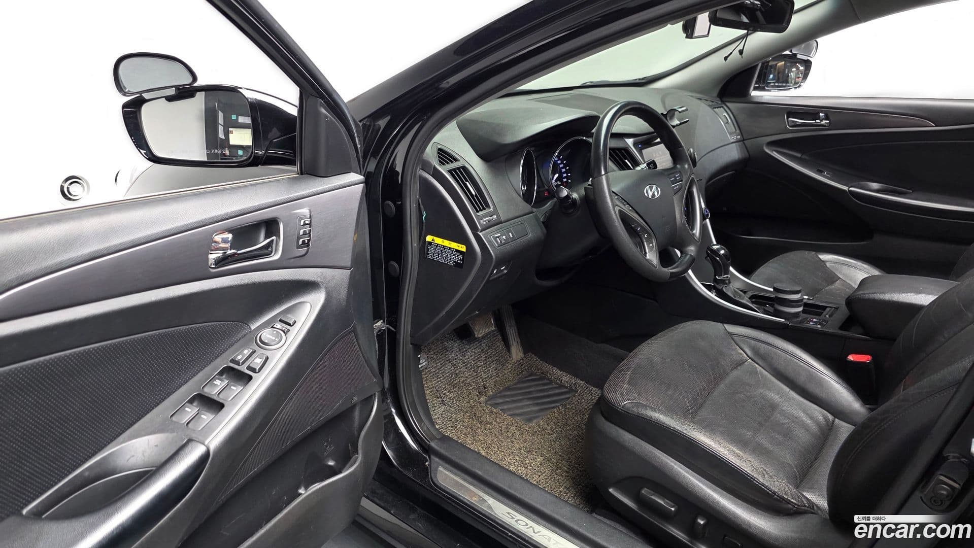 Main__Slider__Photo:Sonata Hyundai 2012.5-10