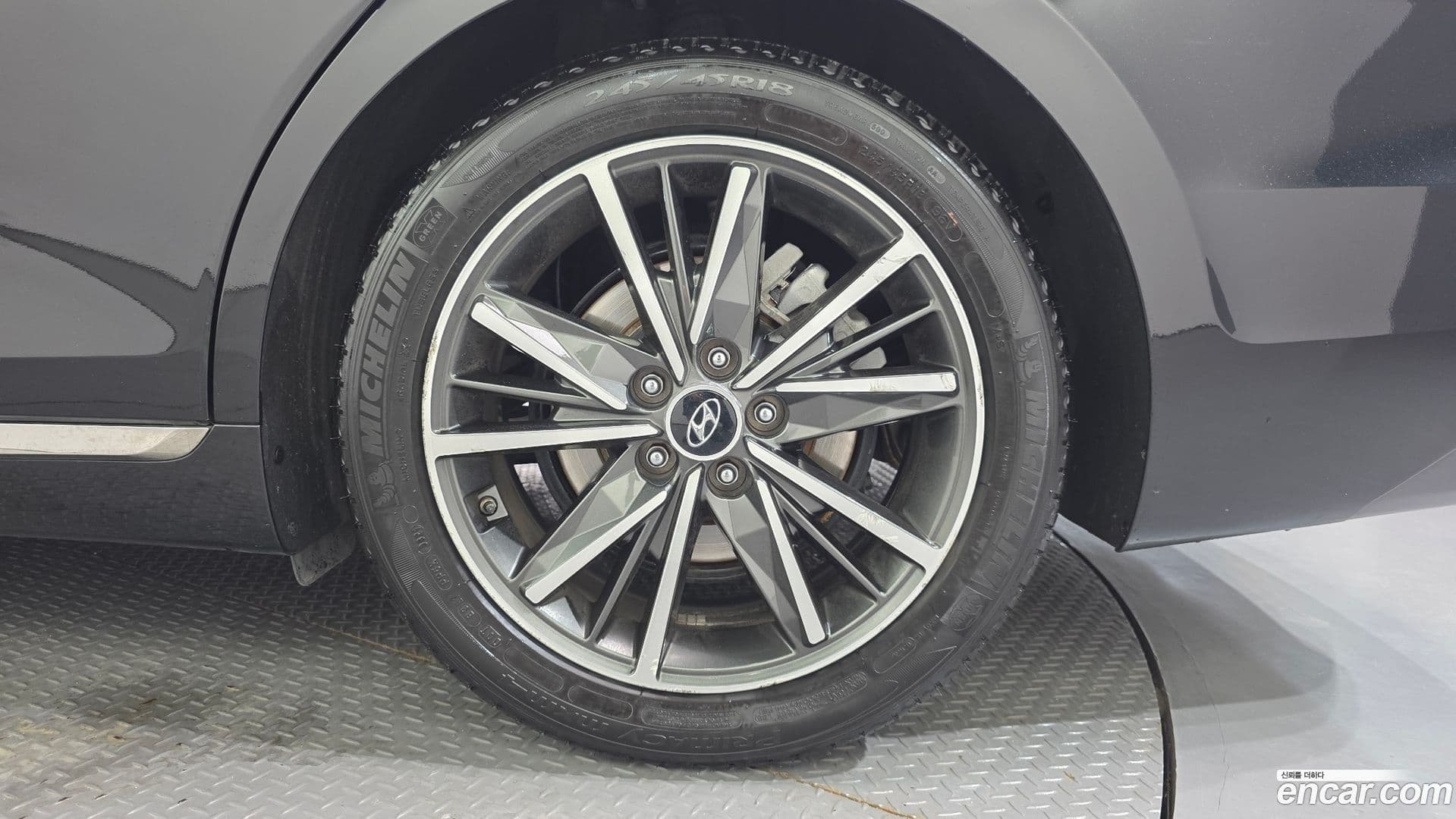 Main__Slider__Photo:Grandeur Hyundai 2022.4-4