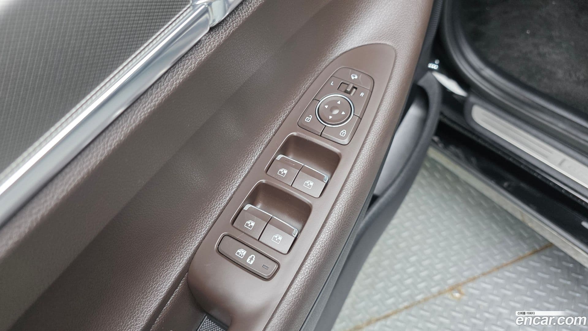 Main__Slider__Photo:Grandeur Hyundai 2022.4-12