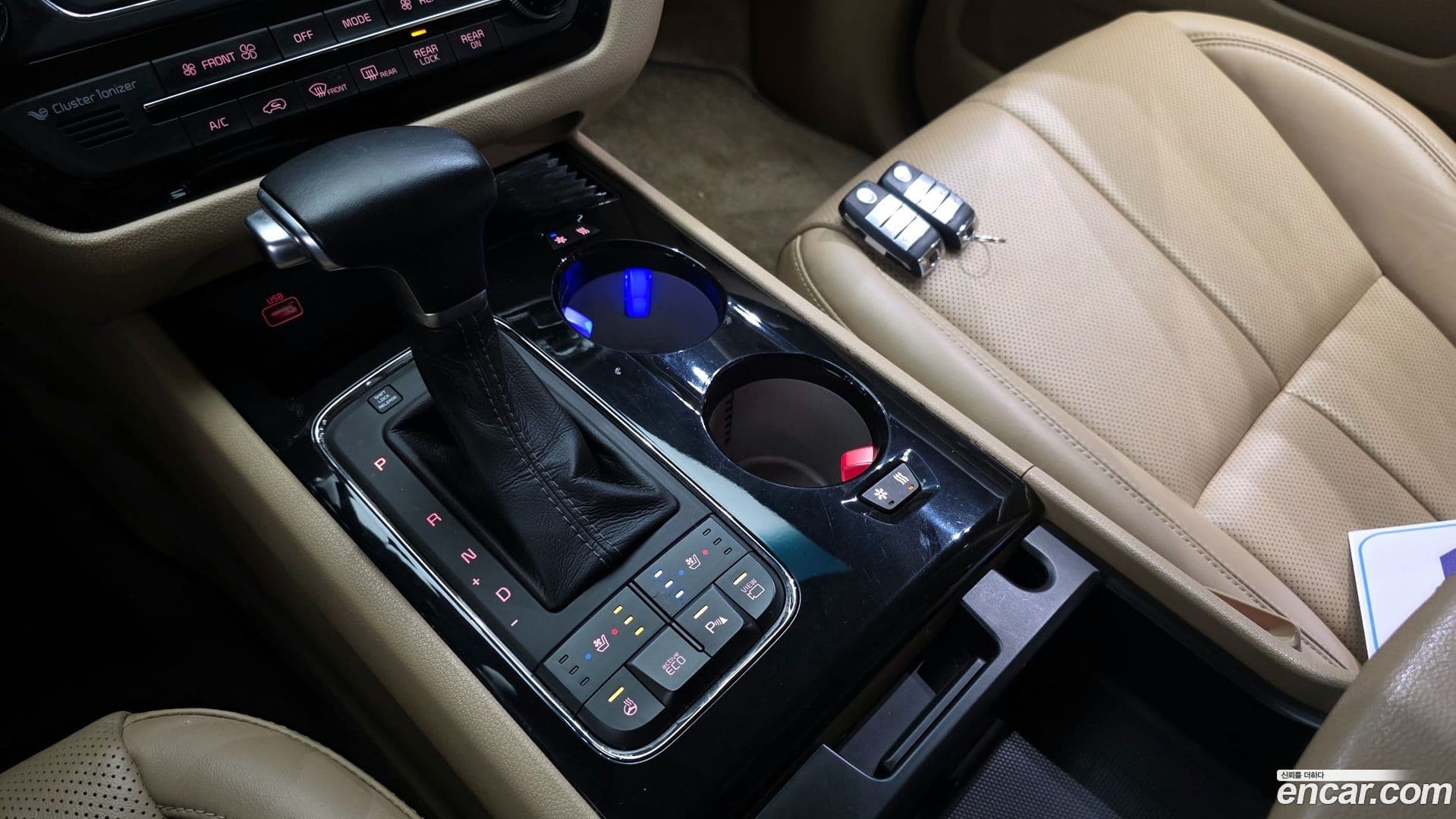 Main__Slider__Photo:Canival Kia 2016.7-8