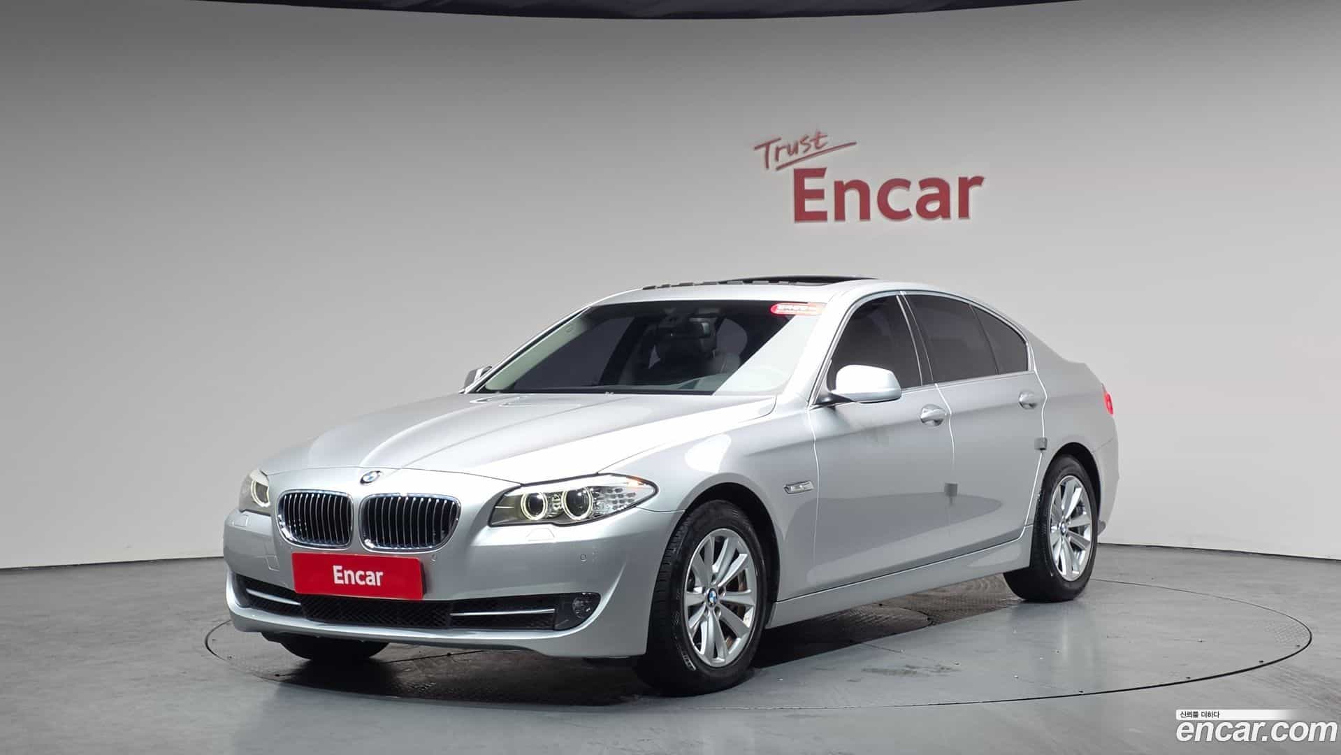 5-Series BMW 2010.3-THUMBNAIL-011