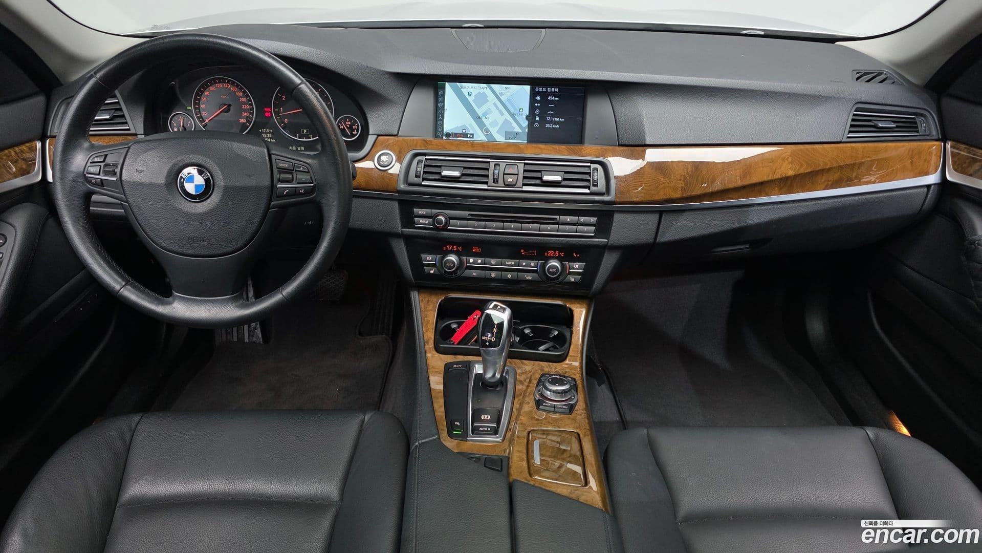 Main__Slider__Photo:5-Series BMW 2010.3-6