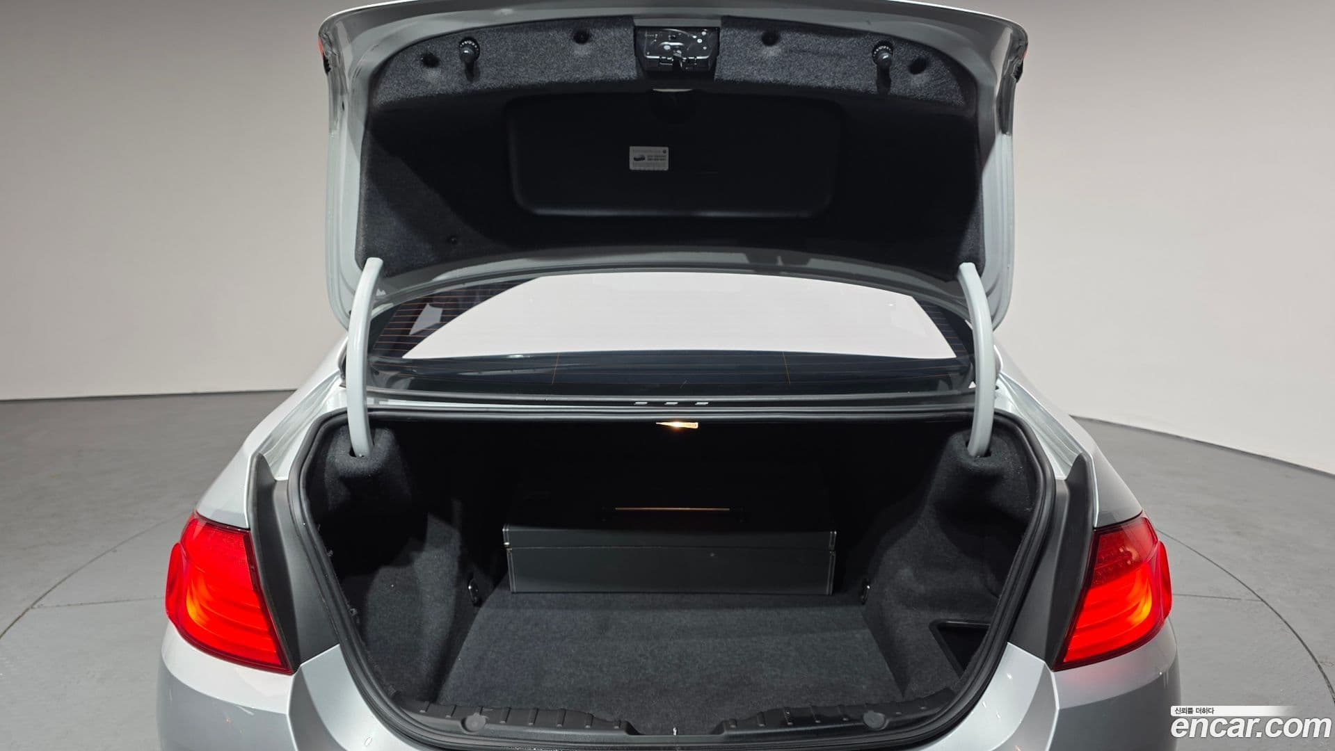 Main__Slider__Photo:5-Series BMW 2010.3-20