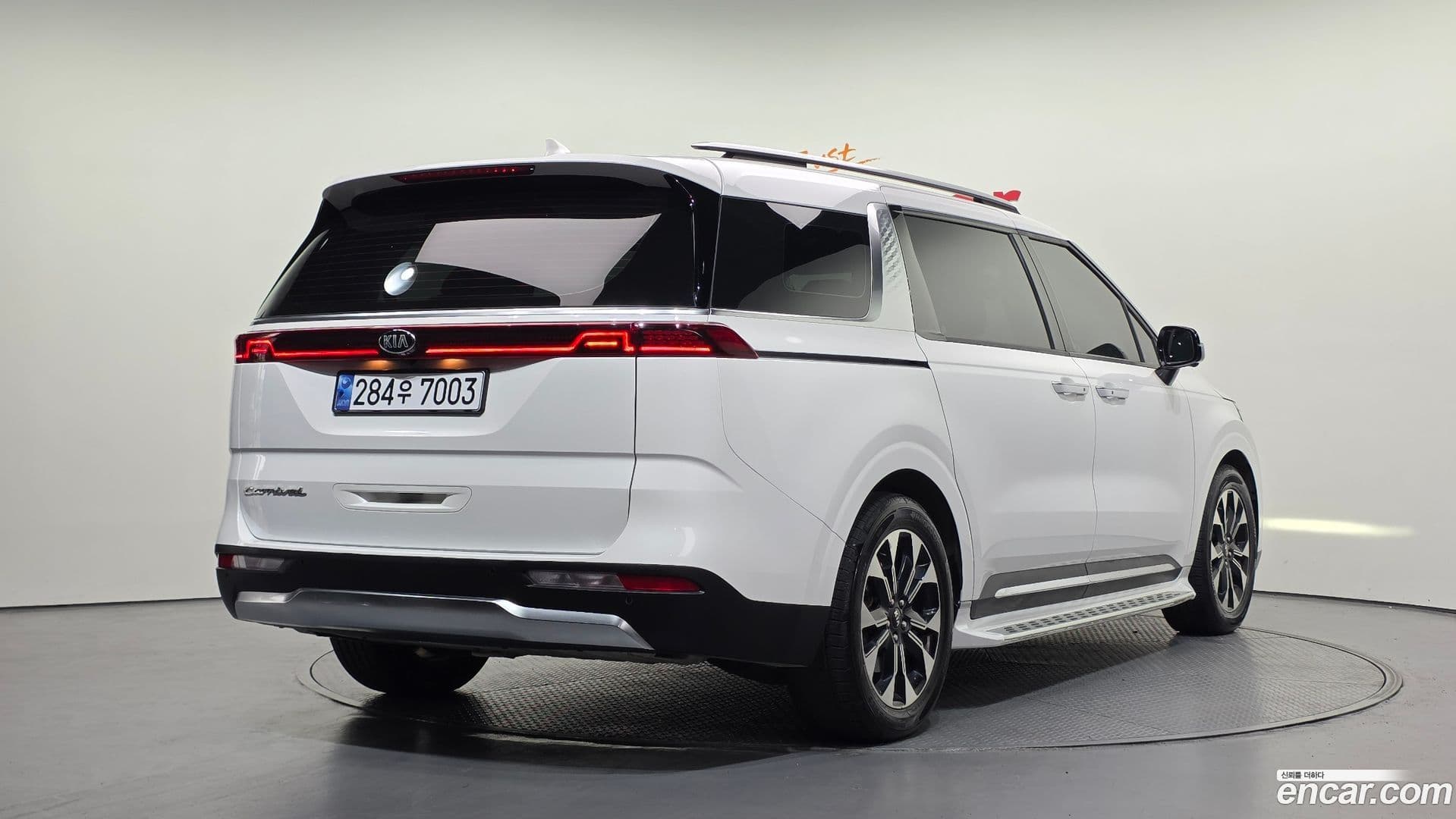 Main__Slider__Photo:Canival Kia 2021.1-1