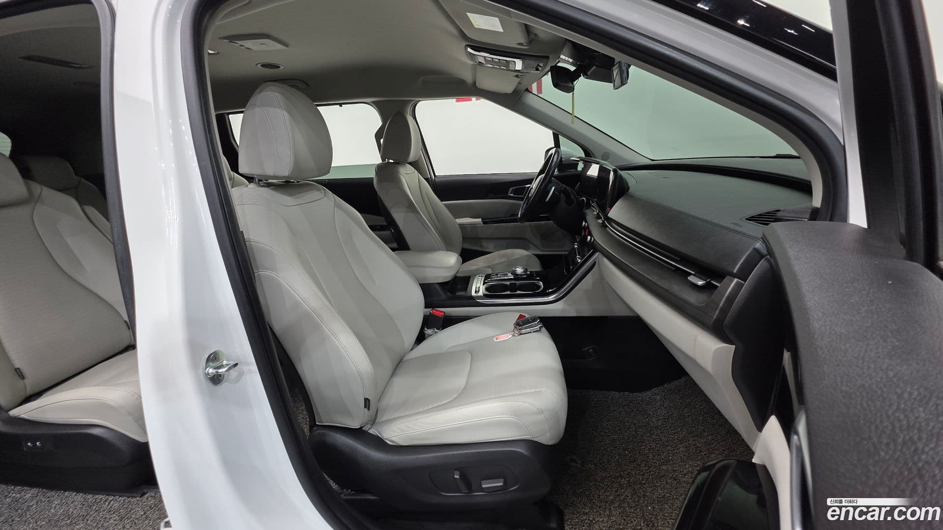 Main__Slider__Photo:Canival Kia 2021.1-9