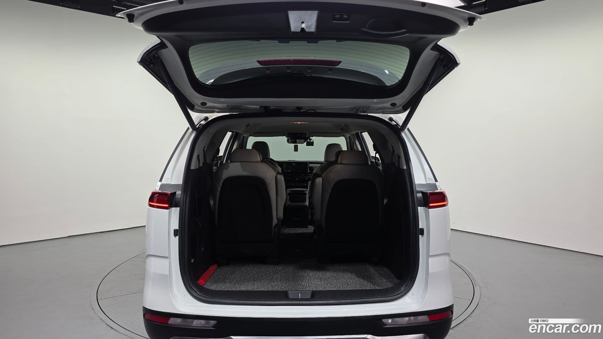 Main__Slider__Photo:Canival Kia 2021.1-19