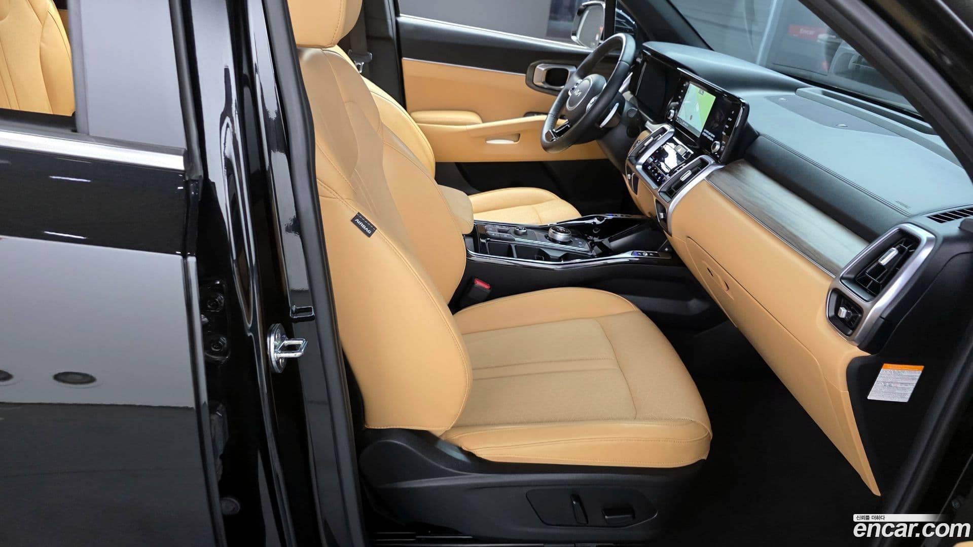 Main__Slider__Photo:Sorento Kia 2022.1-11