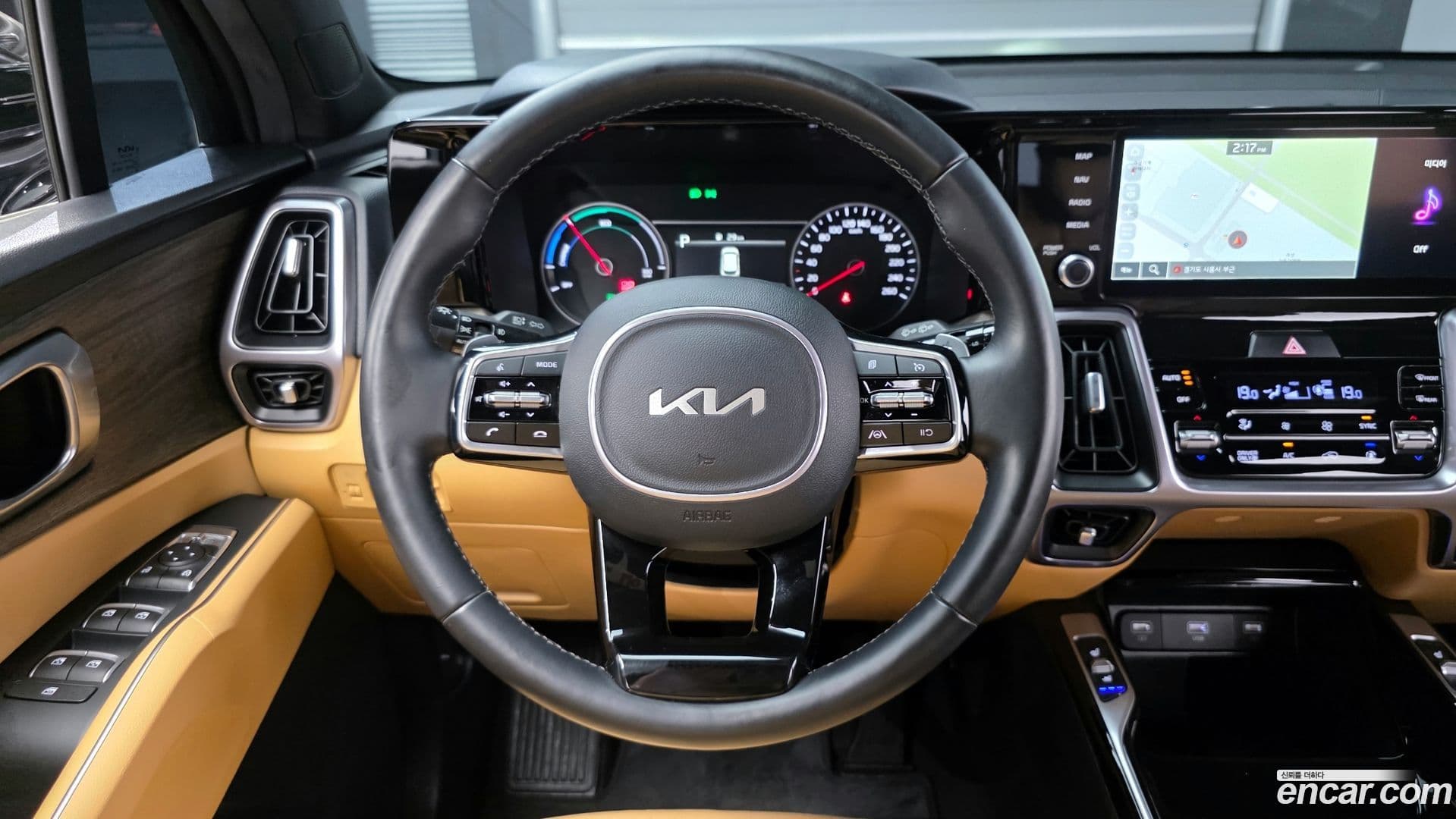 Main__Slider__Photo:Sorento Kia 2022.1-12