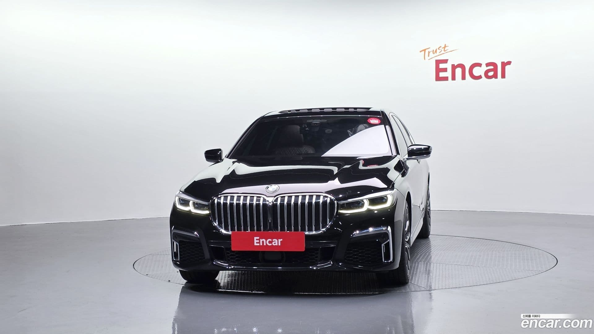 Main__Slider__Photo:7-Series BMW 2019.8-3