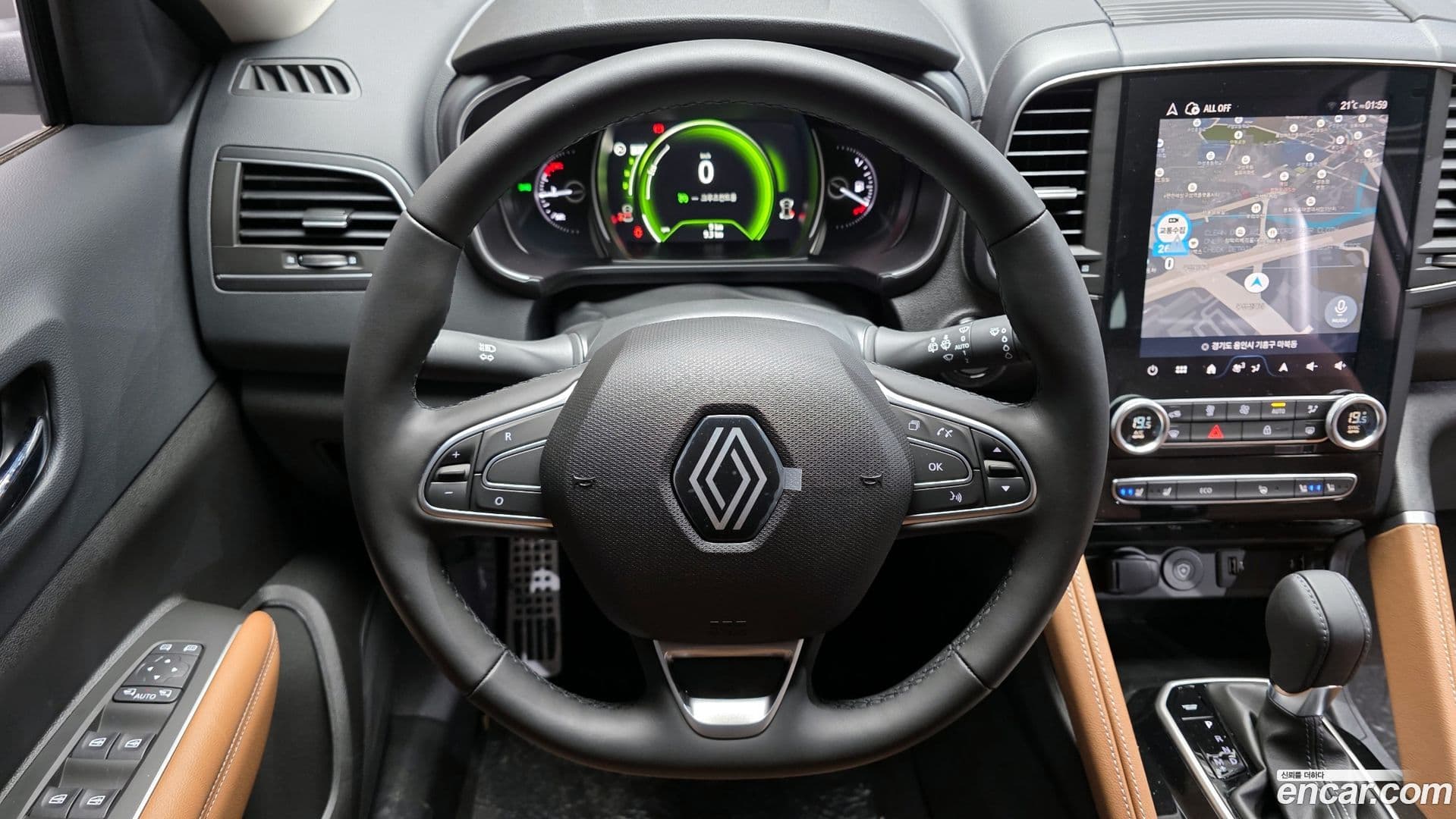 Main__Slider__Photo:QM6 Renault-KoreaSamsung 2026.0-12