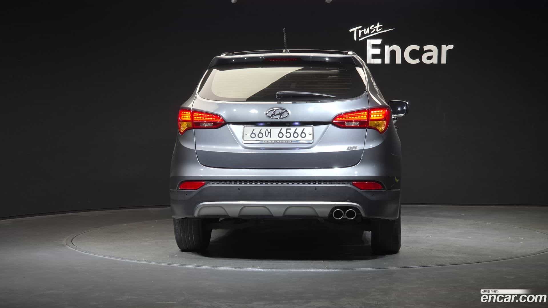 Santafe Hyundai 2012.10-OUTER-004