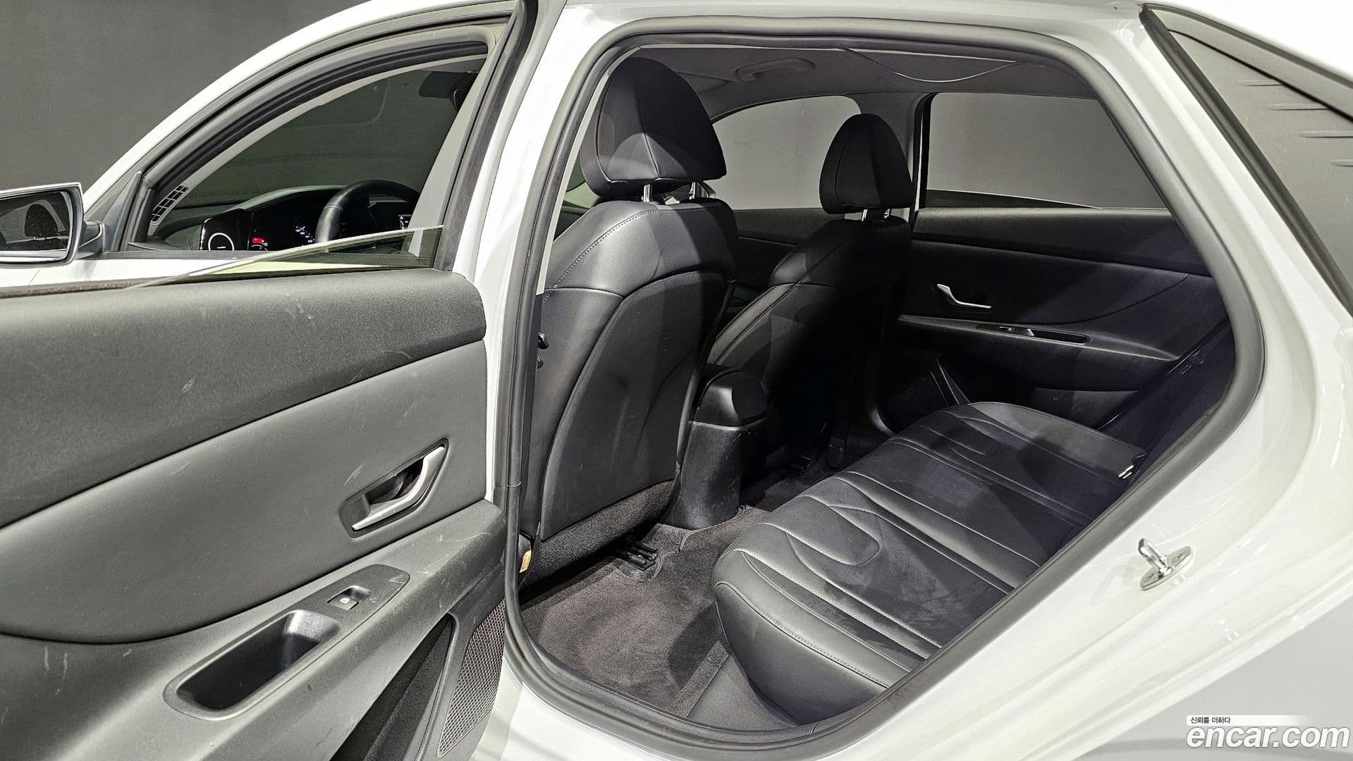 Main__Slider__Photo:AVANTE Hyundai 2021.7-10