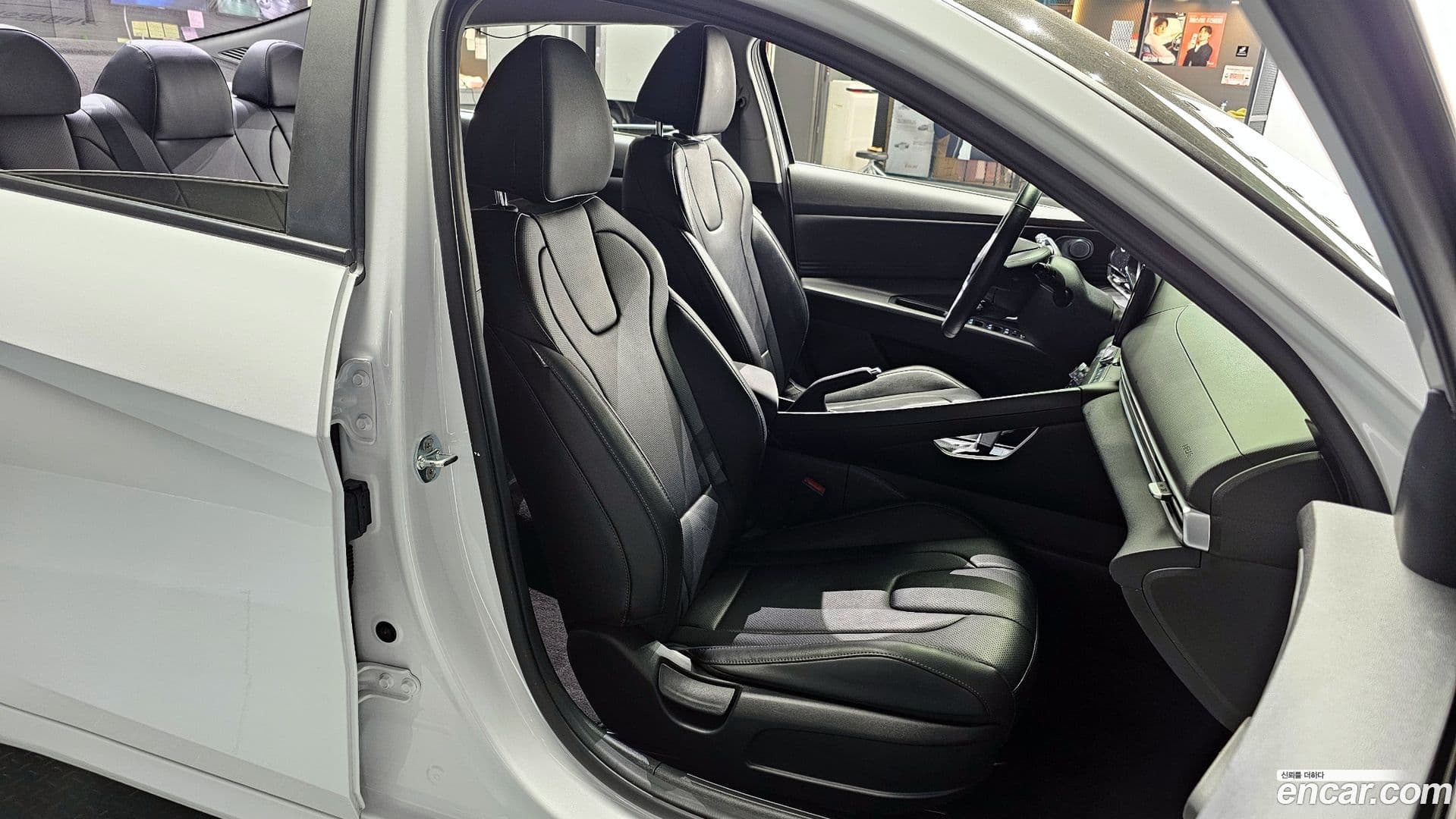 Main__Slider__Photo:AVANTE Hyundai 2021.7-11