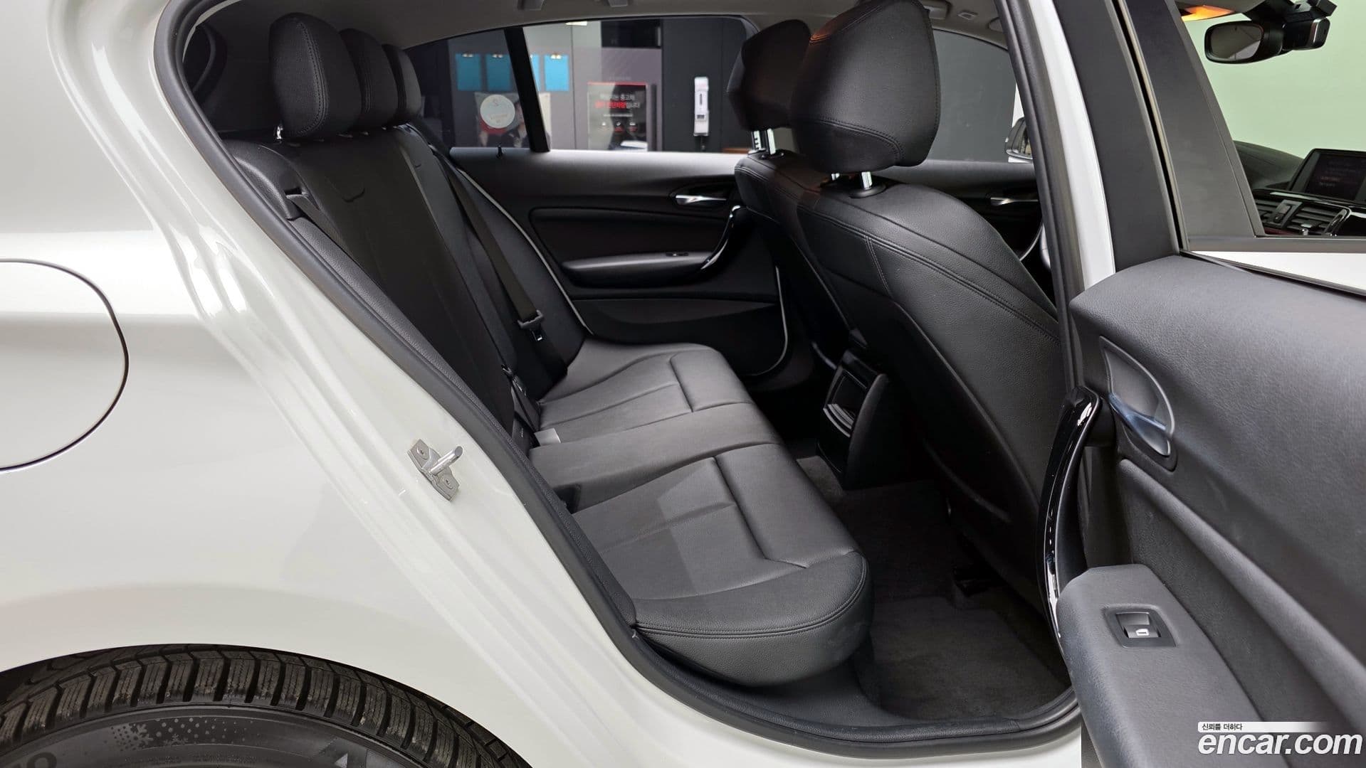 Main__Slider__Photo:1-Series BMW 2018.11-11