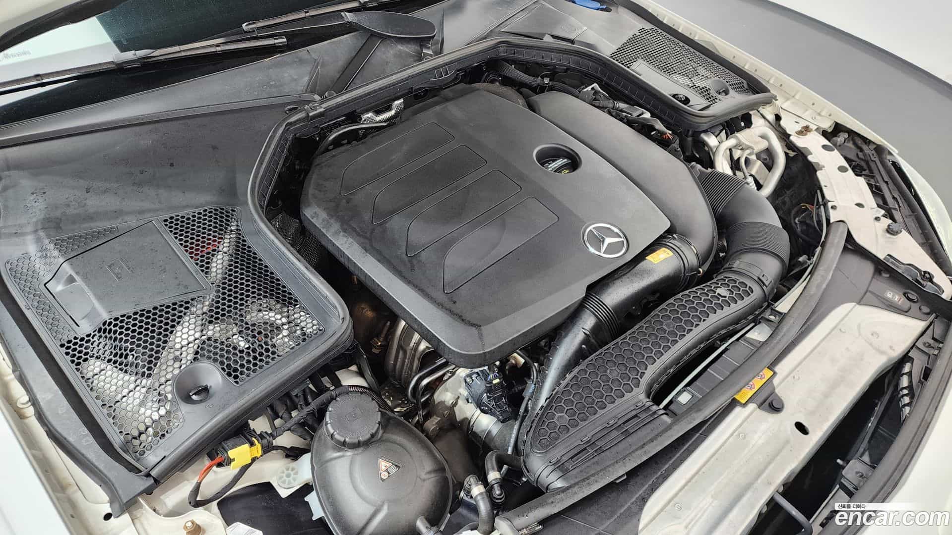 C-Class Mercedes-Benz 2020.8-OUTER-006