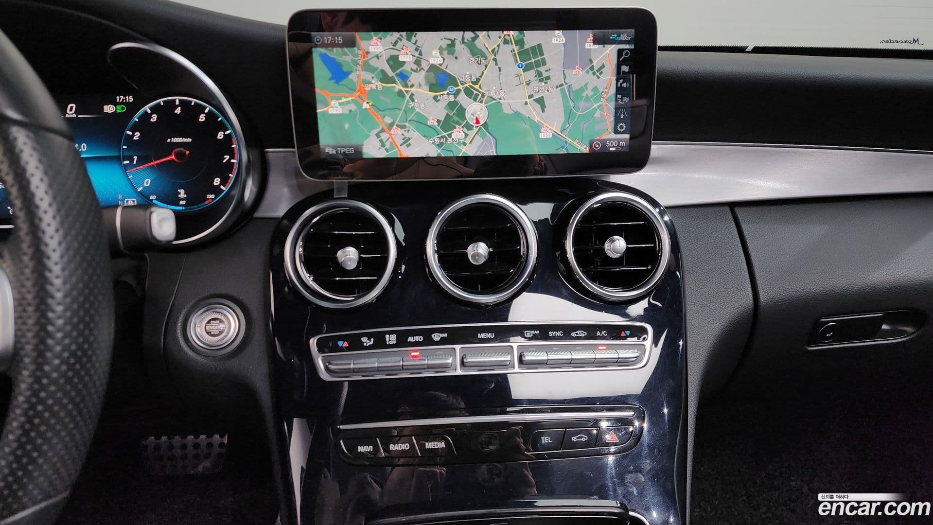 Main__Slider__Photo:C-Class Mercedes-Benz 2020.8-14