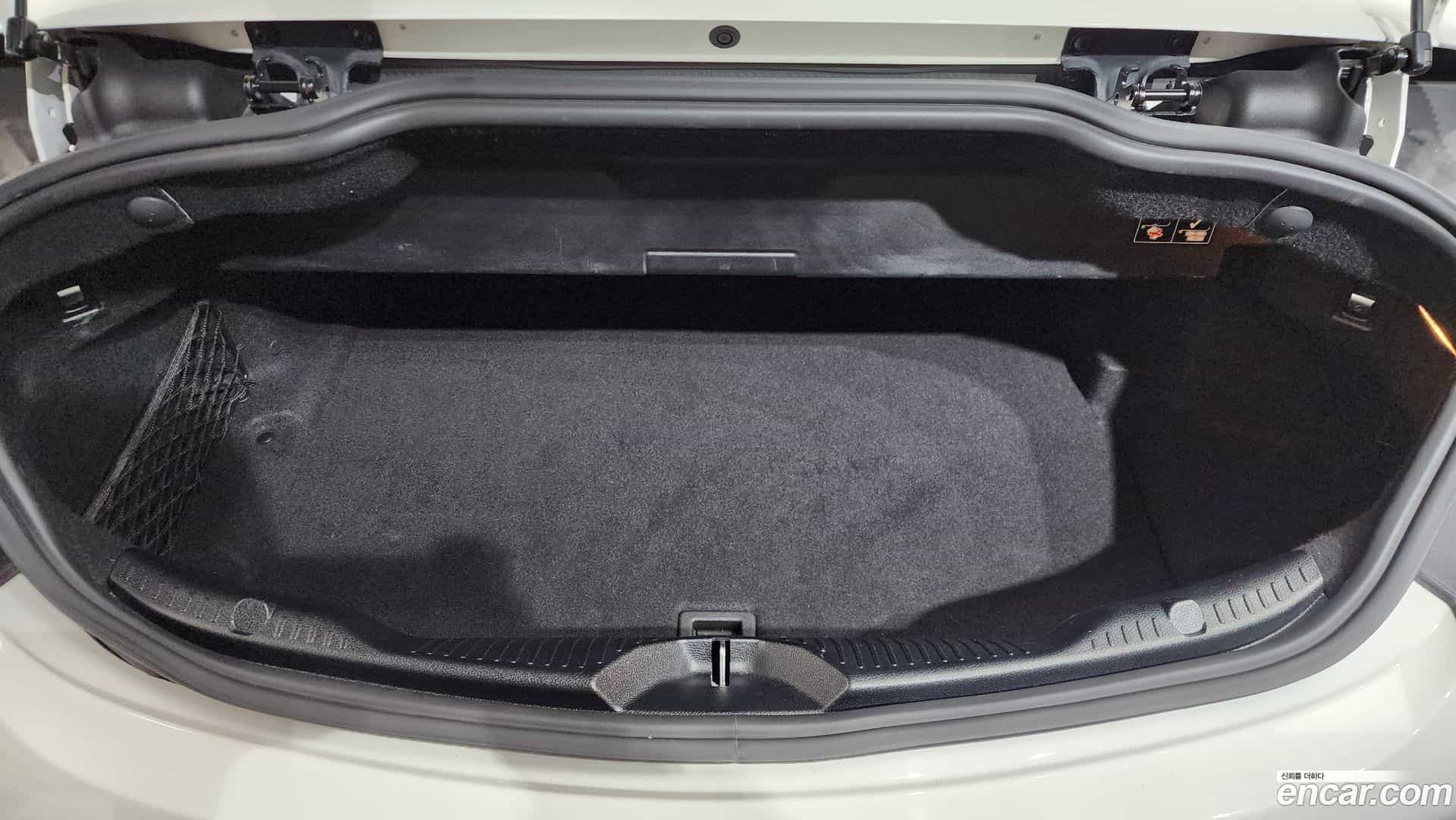 C-Class Mercedes-Benz 2020.8-OPTION-024