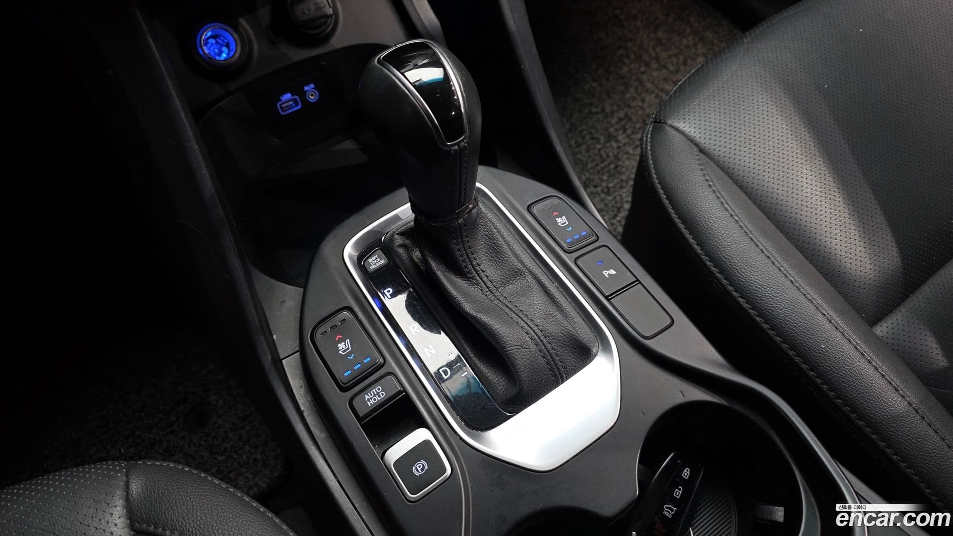 Main__Slider__Photo:Santafe Hyundai 2017.1-8