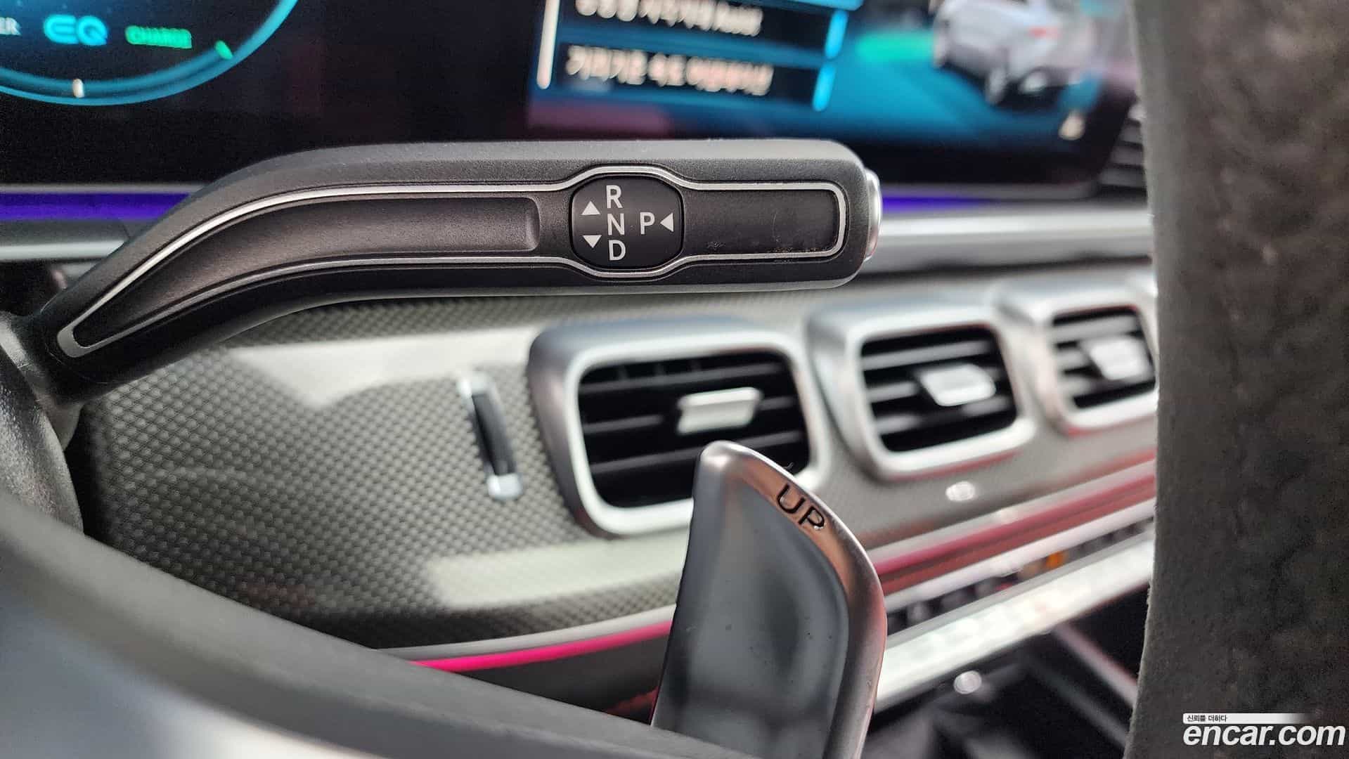 GLE-Class Mercedes-Benz 2023.4-INNER-009