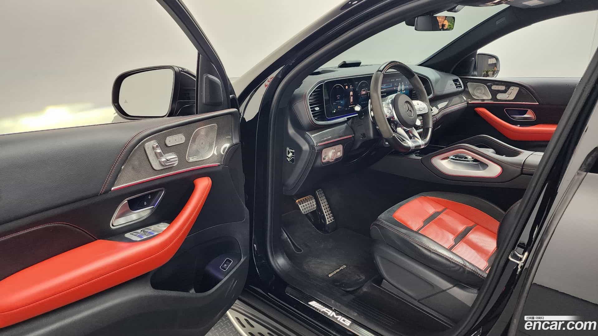 GLE-Class Mercedes-Benz 2023.4-INNER-010