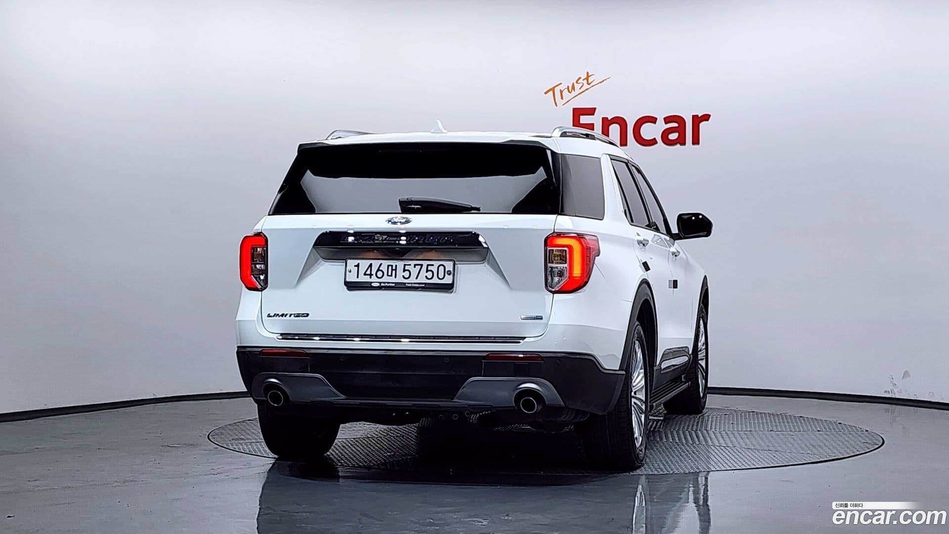 Main__Slider__Photo:Explorer Ford 2020.5-3